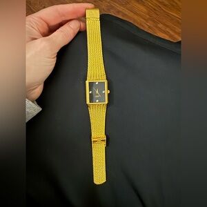 Vintage Xavier Watch Men’s 25mm Gold Tone Black Dial Mesh